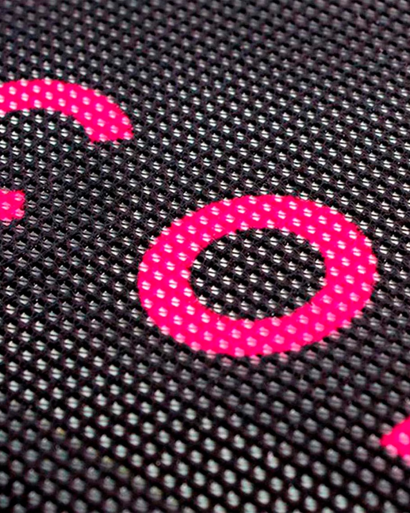 LONA MESH (BRILLANTE) GF PENDONES ABAJO DE 100 METROS CUADRADOS