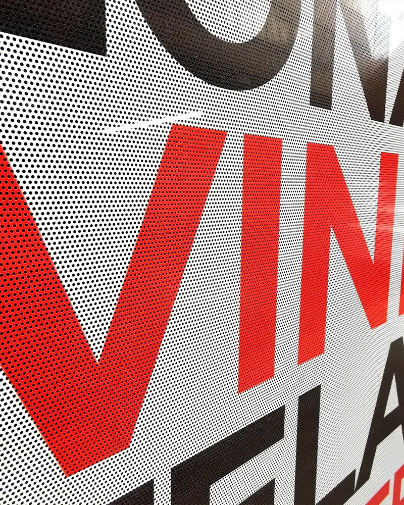 Vinil Microperforado Brillante UV