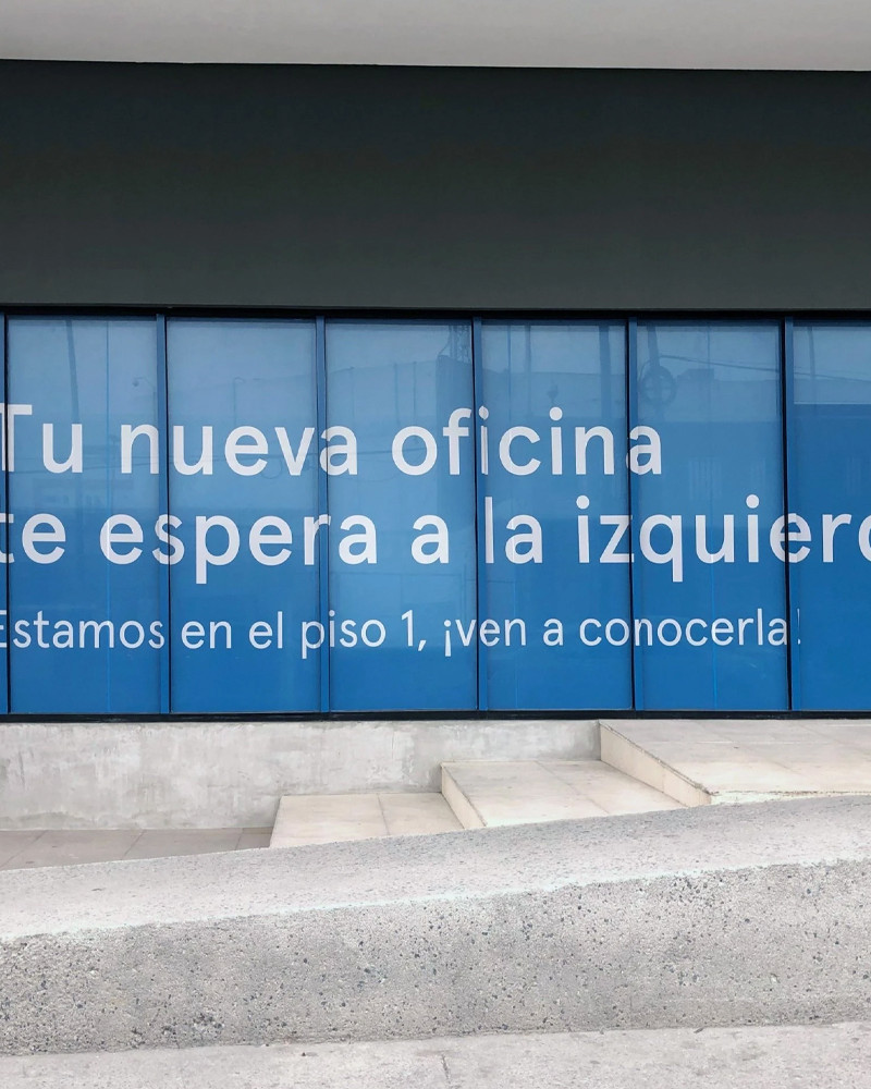 Vinil Microperforado Brillante UV